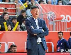 广东宏远CBA击败辽宁男篮，周琦内线优势明显